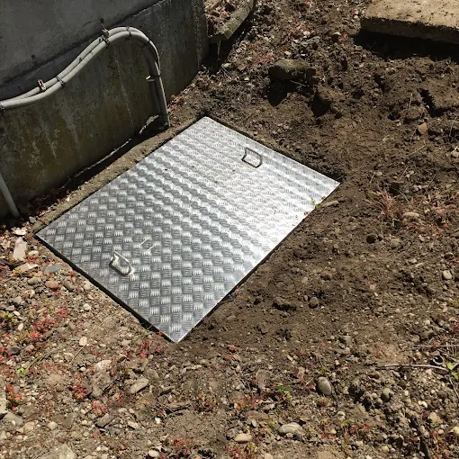 Trappe de sol aluminium larmé