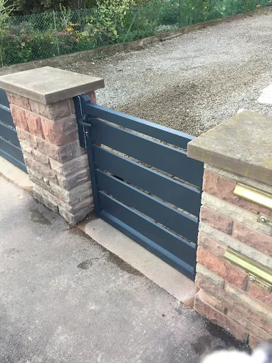 Portillon anthracite sur mesure